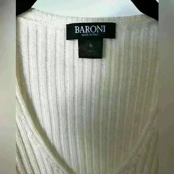 Baroni 100% Wool Sweater. Size M - Picture 3 of 3